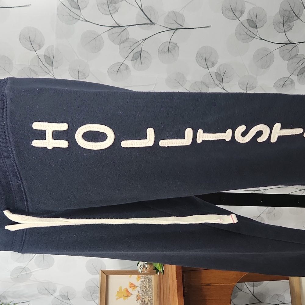 Hollister Navy Blue Logo Fleece Crop Joggers - Picture 5 of 10